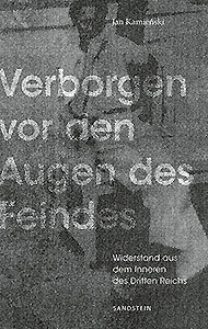Buchcover: Verborgen vor den Augen des Feindes